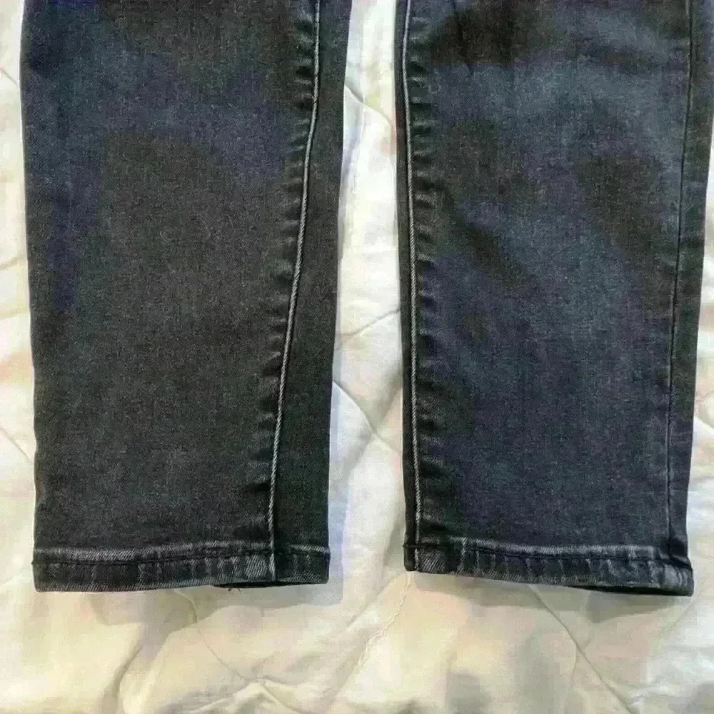 Women’s ROLLAS JEANS Westcoast Ankle Mid Rise Black Skinny Jean. Size 28 - Picture 9 of 9